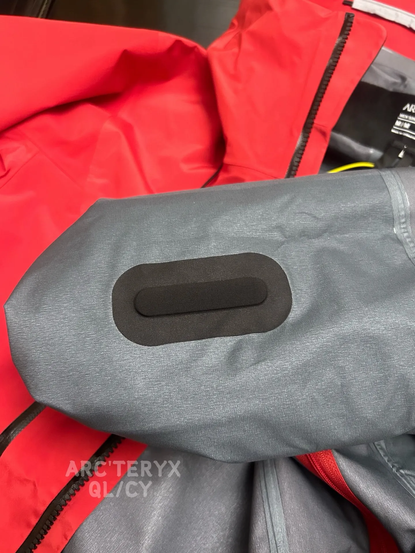 Qualitysv 7 Arcteryx Alpha Series Sv 7 GORE-TEX Pro Logo ：X 000007555 Quality ！ low 24SS Arc‘teryx ， 6 ， ， ， ！ Recco ， ， ！ . ， .！ ， Quality， . ！ ！ ！ ！ GORE-TEX 3.0 Logo ， ， ， ， ， ， ， ， 。 ， Black！ ！ Red Blue！ ！ ！ Size：S-XXL ： / / / / / / Gray/ / / ：76 78 80 82 84 ：60 62 64 66 68 ：47 48 49 50 51 S 90-120 M 120-140 L 140-160 XL 160-180 XXL 180